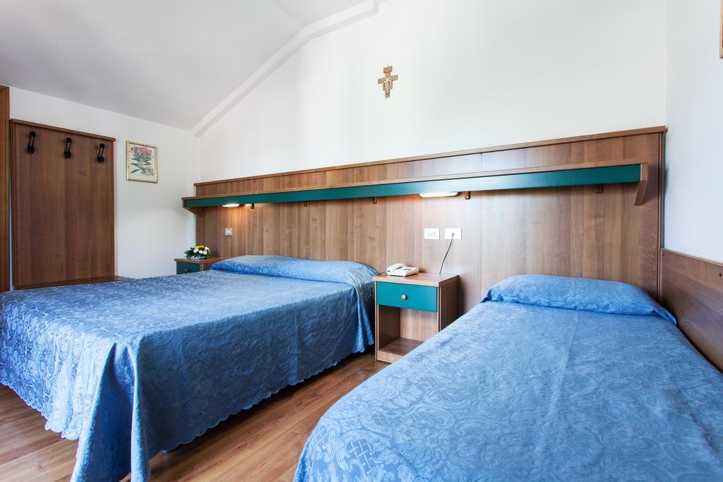 Hotel Los Angeles Assisi Buitenkant foto