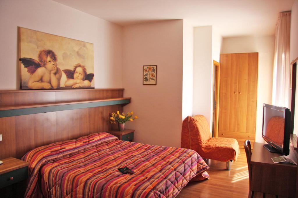 Hotel Los Angeles Assisi Kamer foto